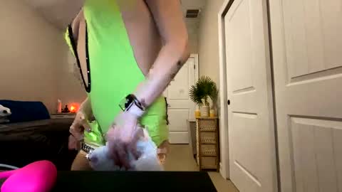 Josie live show Tuesday Wednesday and Thursday online show from 11/13/25, 03:38