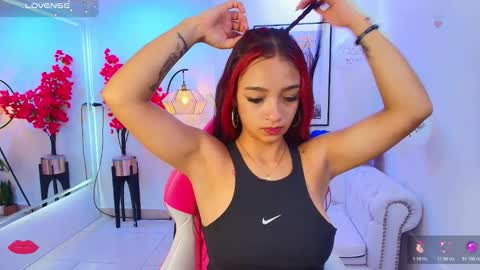 Snapshot of katty_rounds chatting on 11/18/25, 12:31 katty_rounds online show from 11/18/25, 12:31