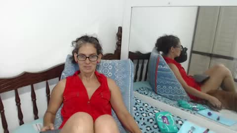 Snapshot of kattydirty144 chatting on 12/28/24, 05:46 angel online show from 12/28/24, 05:46