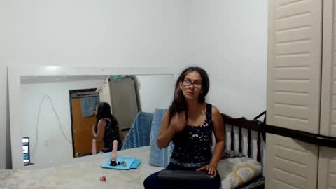 Snapshot of kattydirty144 chatting on 02/01/25, 05:37 angel online show from 02/01/25, 05:37