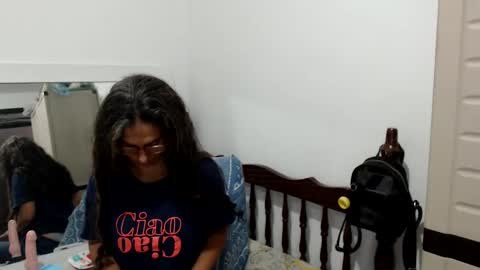 Snapshot of kattydirty144 chatting on 02/14/25, 09:10 angel online show from 02/14/25, 09:10