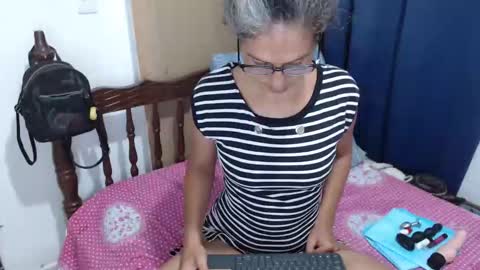 Snapshot of kattydirty144 chatting on 09/23/25, 11:13 angel online show from 09/23/25, 11:13