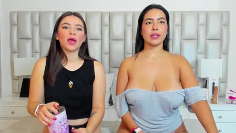 katy blonde girl and paola big boobs online show from 12/28/24, 02:10