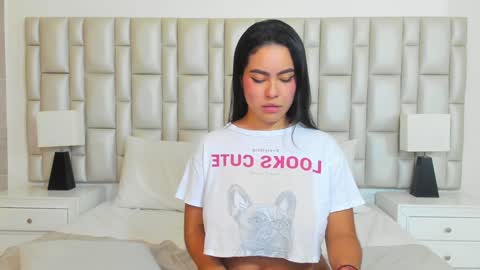 katy blonde girl and paola big boobs online show from 01/14/25, 01:47