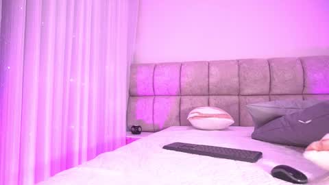 Snapshot of katy_rios_ chatting on 11/14/25, 11:53 Katy online show from 11/14/25, 11:53