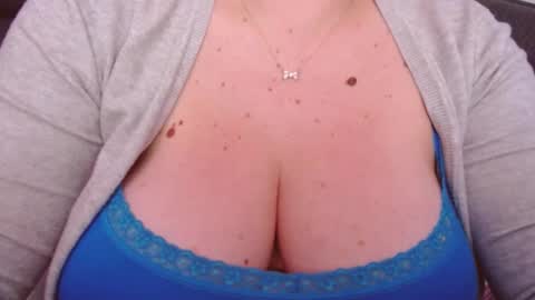 Snapshot of katynextdoor chatting on 12/09/24, 09:28 Katy online show from 12/09/24, 09:28