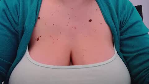 Snapshot of katynextdoor chatting on 02/25/25, 10:04 Katy online show from 02/25/25, 10:04