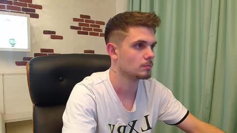 Snapshot of kavinakul chatting on 02/20/25, 04:03 KavinAkul online show from 02/20/25, 04:03