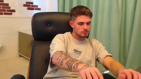Snapshot of kavinakul chatting on 03/05/25, 12:00 KavinAkul online show from 03/05/25, 12:00