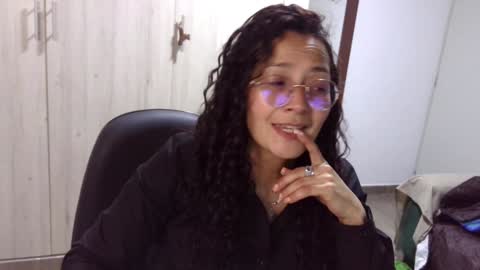  Khawit  online show from 01/01/25, 03:13