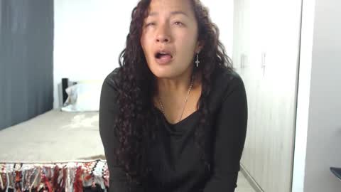  Khawit  online show from 11/12/25, 07:20