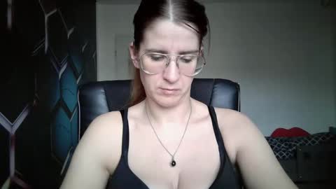 Snapshot of kayalips chatting on 09/28/25, 02:11 KayaLips online show from 09/28/25, 02:11