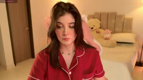 Snapshot of kaylacollins1 chatting on 09/14/25, 02:11 Kayla online show from 09/14/25, 02:11