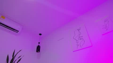      K A Y L A      online show from 11/10/25, 07:02