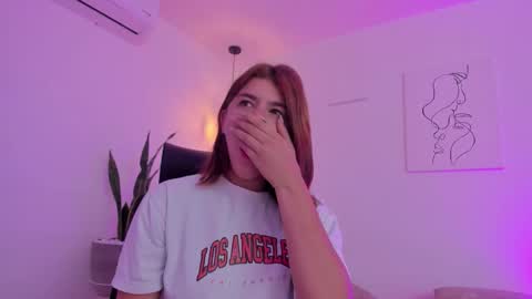      K A Y L A      online show from 11/11/25, 09:09