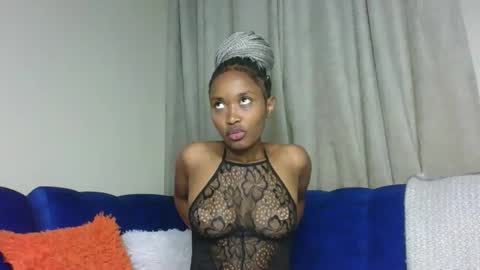 kaylar online show from 11/08/25, 05:23