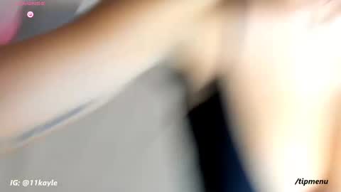 INSTAGRAM AND TW 11kayle online show from 10/17/25, 12:58