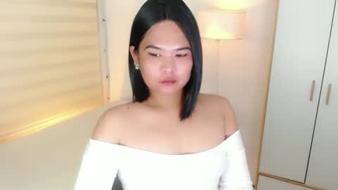 Y O U R        F U T U R E       K A Y L E E  online show from 02/22/25, 06:28