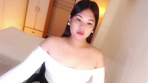 Y O U R        F U T U R E       K A Y L E E  online show from 10/17/25, 07:49