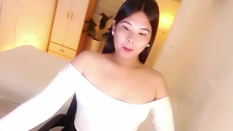 Y O U R        F U T U R E       K A Y L E E  online show from 11/03/25, 05:25