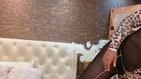  KAYLIE  online show from 10/20/25, 11:27