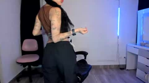 kaylie online show from 02/19/25, 12:03