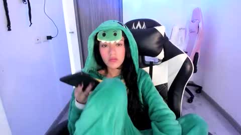 kaylie online show from 11/19/25, 11:21