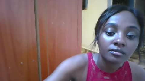 Snapshot of kayme96 chatting on 10/25/25, 06:13 kitty online show from 10/25/25, 06:13