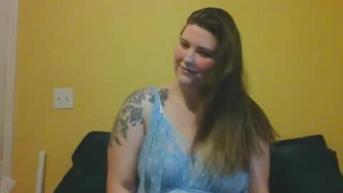 Snapshot of kaytiebird96 chatting on 09/24/25, 06:33 Katie Bird online show from 09/24/25, 06:33