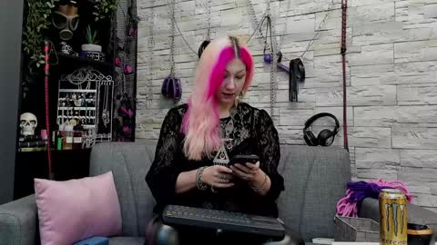Snapshot of kaziaswart chatting on 12/13/24, 02:32 Miss Kazia online show from 12/13/24, 02:32