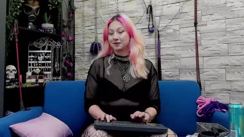 Snapshot of kaziaswart chatting on 01/01/25, 11:07 Miss Kazia online show from 01/01/25, 11:07