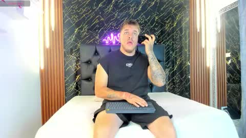 Snapshot of keane_lee chatting on 09/13/25, 12:16 Keane online show from 09/13/25, 12:16