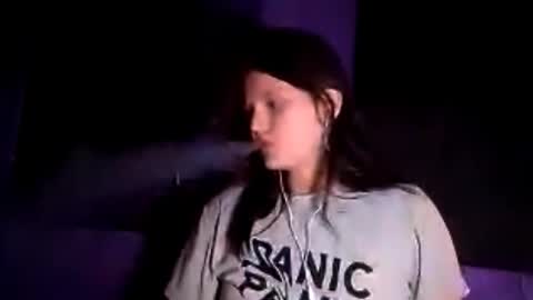 Lora online show from 11/11/25, 02:06