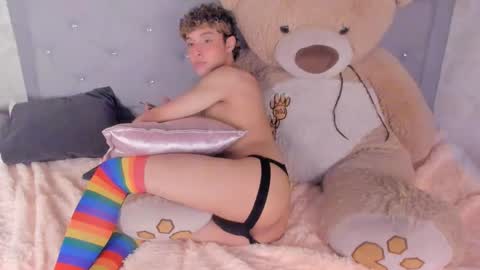 Snapshot of kei_oliver chatting on 02/05/25, 11:02 kei oliver online show from 02/05/25, 11:02