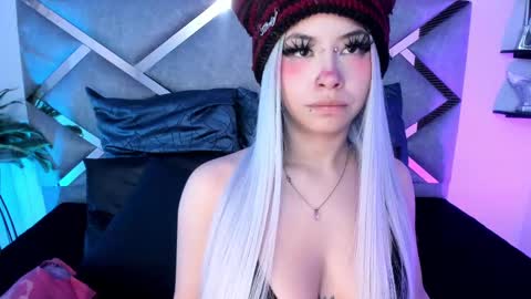 Keidy Monday to Saturday from 200 pm to 810pm  UTC-5 Colombia Time online show from 09/29/25, 07:08