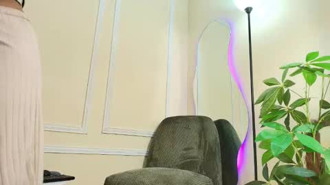 Snapshot of keila_hott20 chatting on 10/12/25, 12:26 keila online show from 10/12/25, 12:26