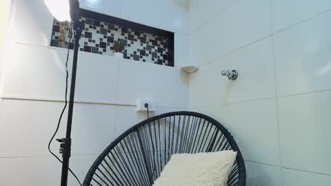 Snapshot of keila_hott20 chatting on 10/21/25, 12:17 keila online show from 10/21/25, 12:17