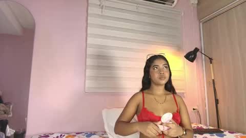 Snapshot of keila_hott20 chatting on 11/05/25, 03:06 keila online show from 11/05/25, 03:06