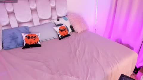 Keisy  online show from 10/10/25, 03:49