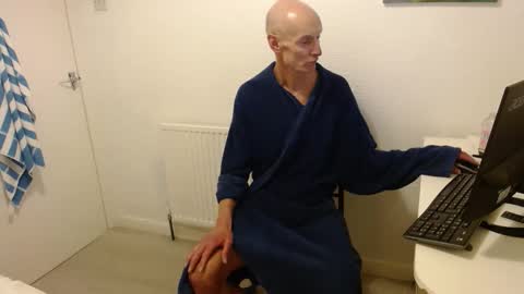 Snapshot of keithc440 chatting on 11/13/25, 07:46 Keith online show from 11/13/25, 07:46