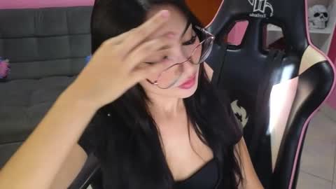 keity_luna online show from 11/13/25, 08:08