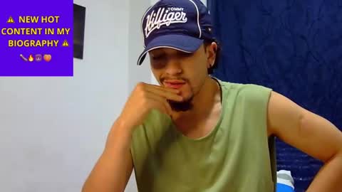 Snapshot of keivid_2303 chatting on 01/29/25, 02:42 david online show from 01/29/25, 02:42