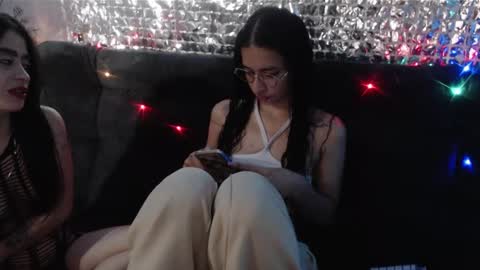 Snapshot of kellyandkataleya chatting on 02/16/25, 02:09 kelly kata Lovense is on PVT ALWAYS OPEN online show from 02/16/25, 02:09