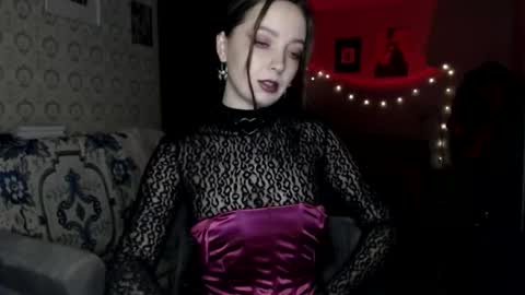 Snapshot of kellydark0111 chatting on 11/21/25, 07:01 Mistress online show from 11/21/25, 07:01