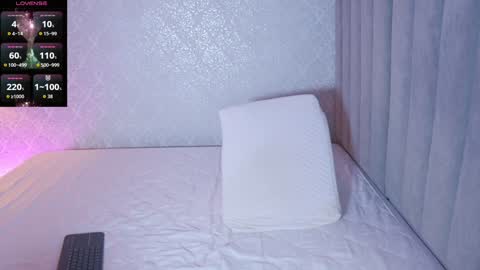 Snapshot of kellyfernandes chatting on 11/19/25, 08:53 vanessa online show from 11/19/25, 08:53