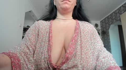 Snapshot of kellymorgan_ chatting on 01/31/25, 12:07 Monday - Friday 08 am - 3 pm GMT 3 online show from 01/31/25, 12:07