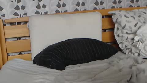 kelywild20 online show from 01/26/25, 12:11