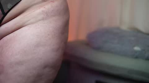  Kendal  online show from 11/08/25, 09:13