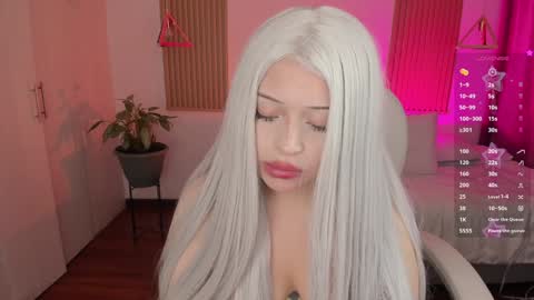 Kendall  online show from 10/17/25, 08:22