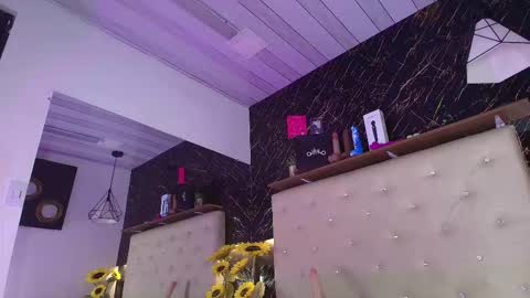 Snapshot of kendallwods chatting on 10/15/25, 03:34 Kendall online show from 10/15/25, 03:34